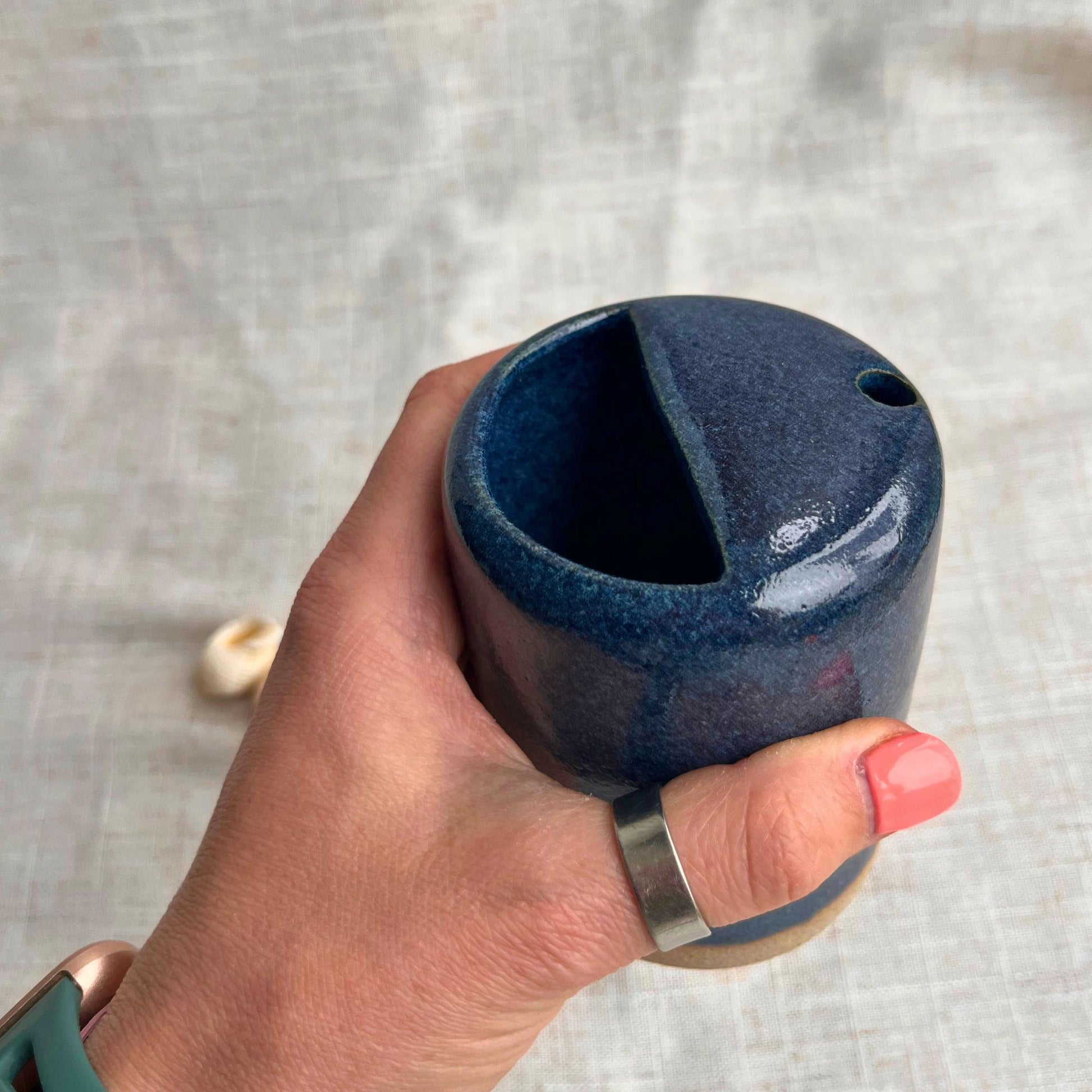 Handmade Ceramic Travel Mug | Ceramic take away mug | pottery to-go cup | sippy mug | commute travel mug | Handless | Unique British Gift