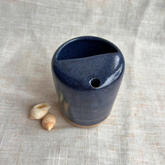 Handmade Ceramic Travel Mug | Ceramic take away mug | pottery to-go cup | sippy mug | commute travel mug | Handless | Unique British Gift