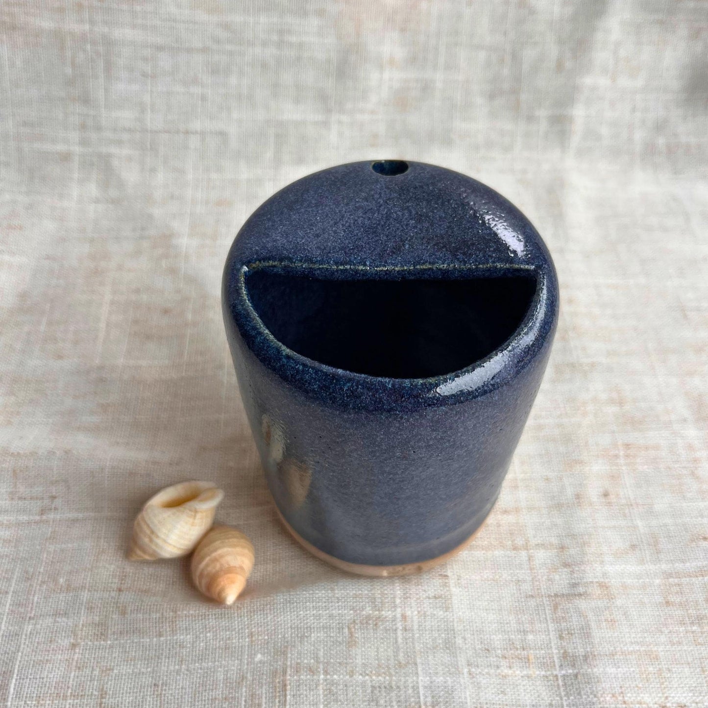 Handmade Ceramic Travel Mug | Ceramic take away mug | pottery to-go cup | sippy mug | commute travel mug | Handless | Unique British Gift